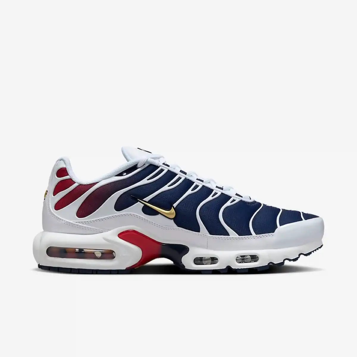 Nike Air Max Plus PSG 3 La prochaine Nike Air Max Plus “PSG”, le flair parisien rencontre le design classique