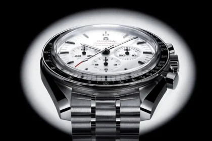 OMEGA commercialise l'élégante SpeedMaster Moonwatch aperçue sur Daniel Craig en 2023