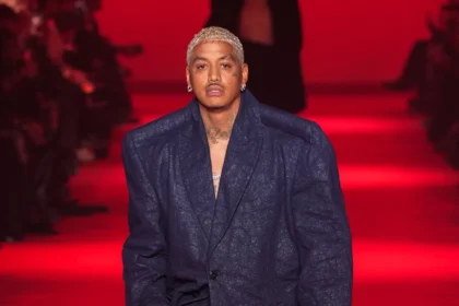 VETEMENTS Automne 2024, Guram Gvasalia voit grand et audacieux