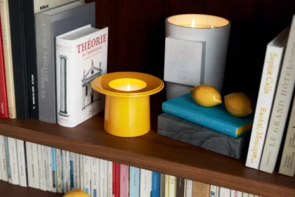 La bougie Chapeau! d'Acqua di Parma réimagine le parfum et le design