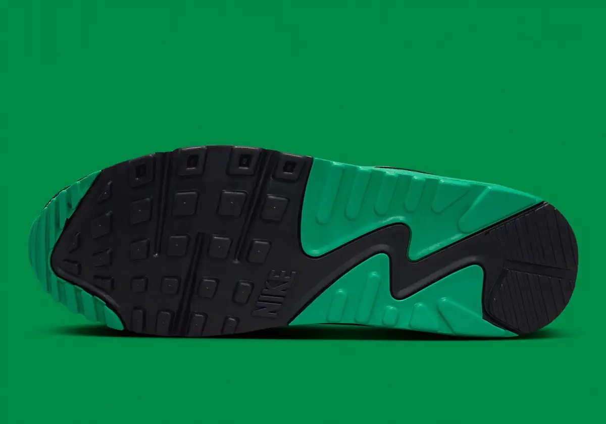 La Nike Air Max 90 est remise au goût du jour avec un vibrant coloris “Malachite”