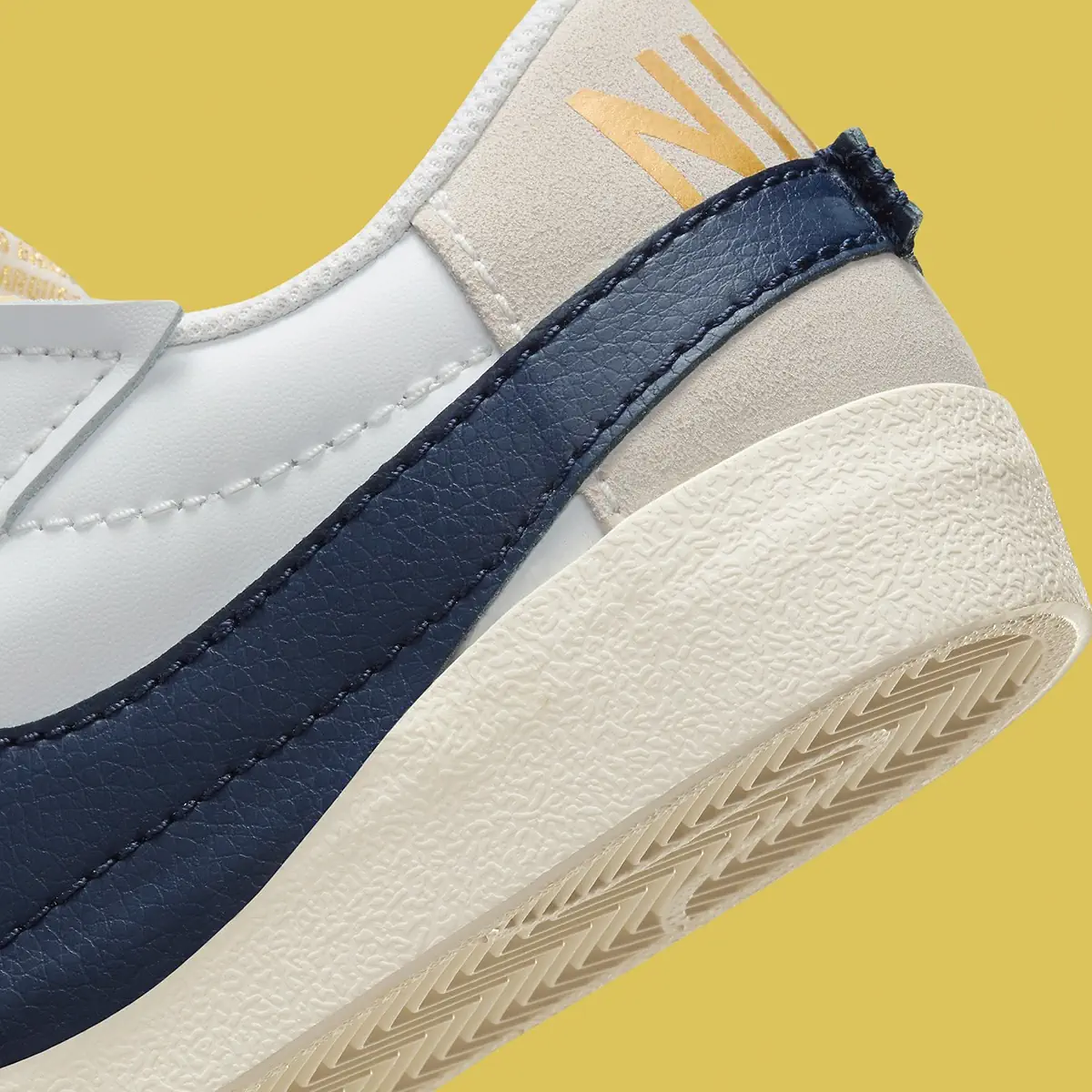 La Nike Blazer Low Jumbo “Olympic Nouveau Classique” arrive pour l'été