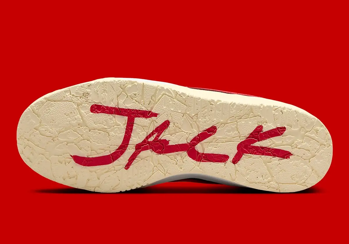 Travis Scott déclenche l'anticipation avec la Jordan Jumpman Jack “University Red”