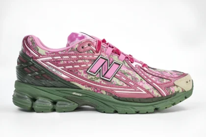 Jack Harlow fait fleurir des motifs floraux audacieux dans sa collaboration avec New Balance 1906R