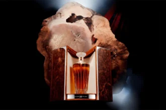 Le whisky Midleton Very Rare Silent Distillery Chapter Five dévoilé et peut être à vous pour 55 000 USD