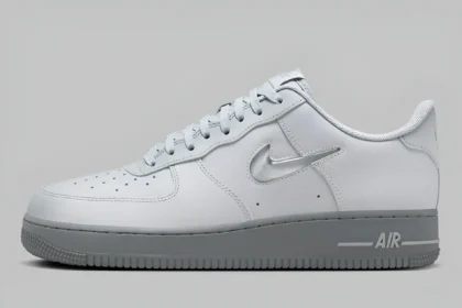 Nike Air Force 1 Jewel “Wolf Grey”, Une silhouette intemporelle rafraîchie en nuances de gris