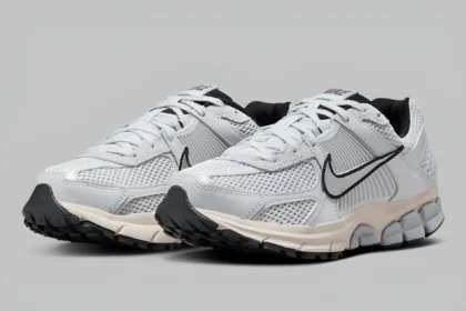 Nike Zoom Vomero 5 “Pure Platinum”, une nouvelle itération de la célèbre chaussure de course technique