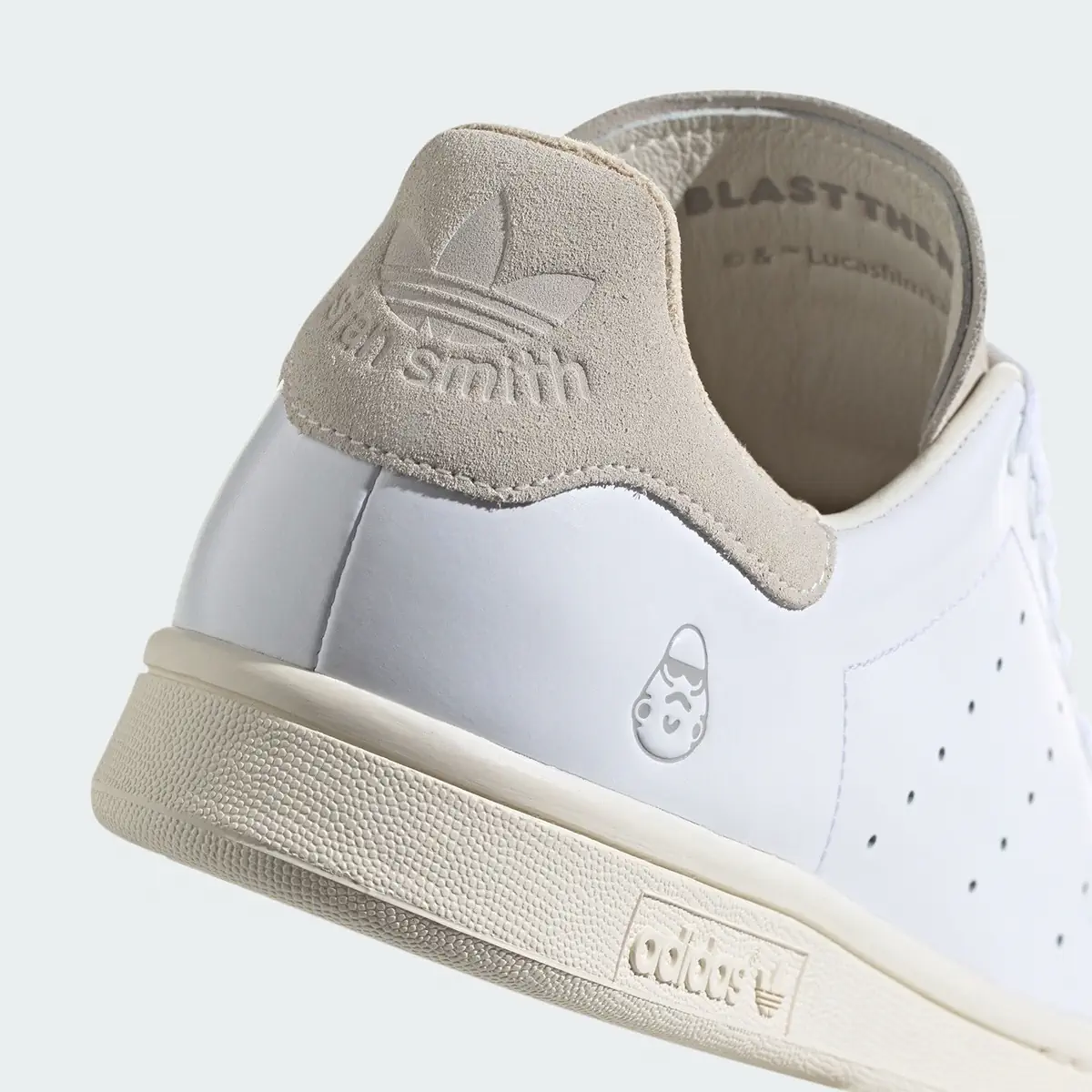 La adidas Stan Smith relookée en Stormtrooper