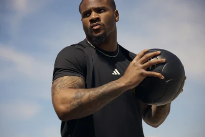 Micah Parsons rejoint la famille adidas dans le cadre d'un partenariat pluriannuel monumental