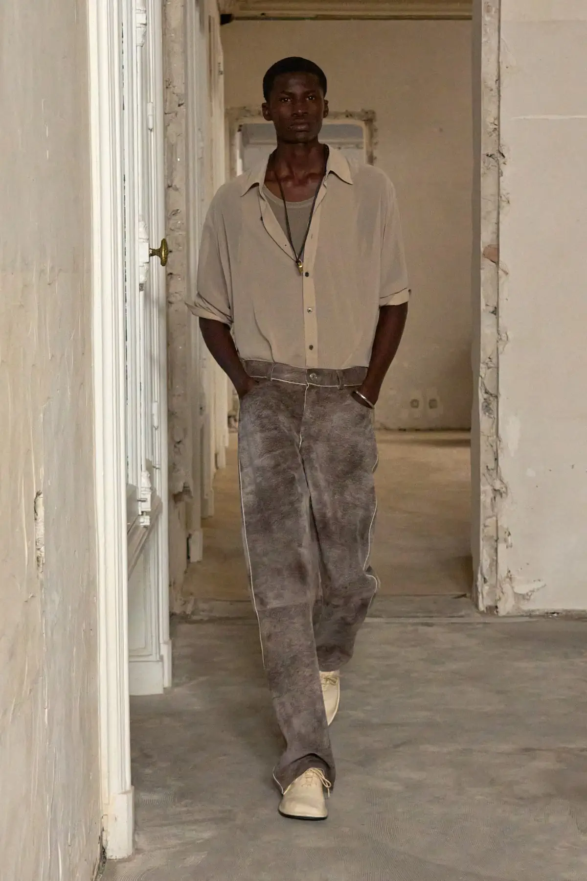 AMI Paris Printemps 2025, le chic parisien sans effort pour un été décontracté