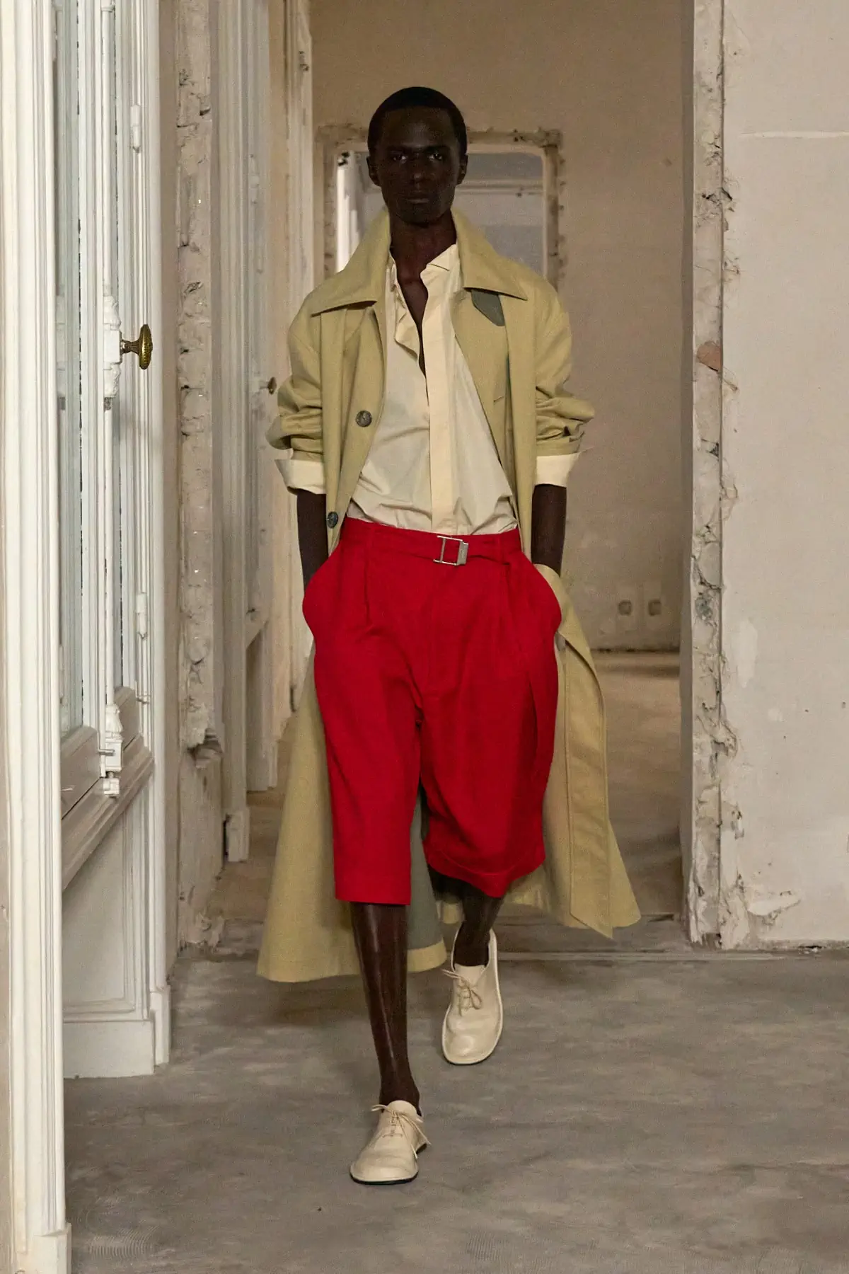 AMI Paris Printemps 2025, le chic parisien sans effort pour un été décontracté