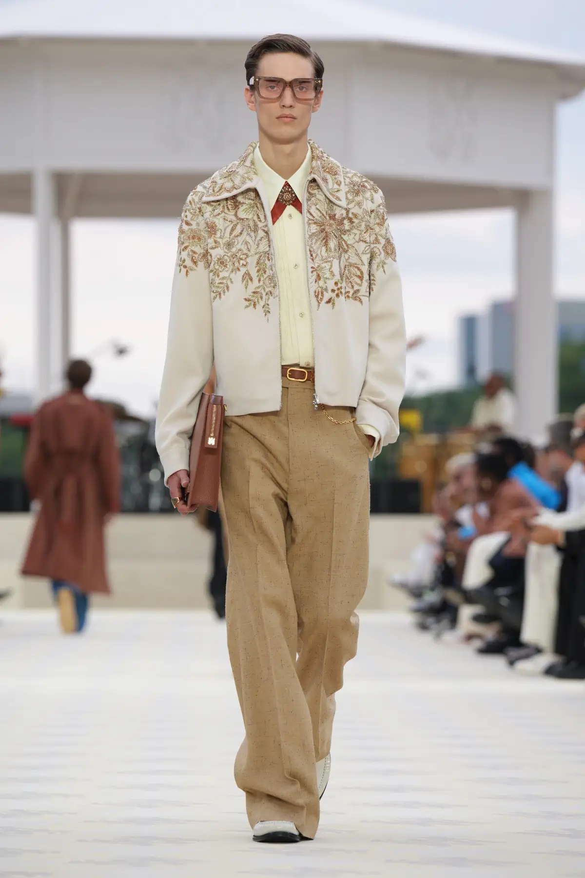 AMIRI Printemps 2025, Le glam californien de rêve réimagine le cool du milieu du siècle