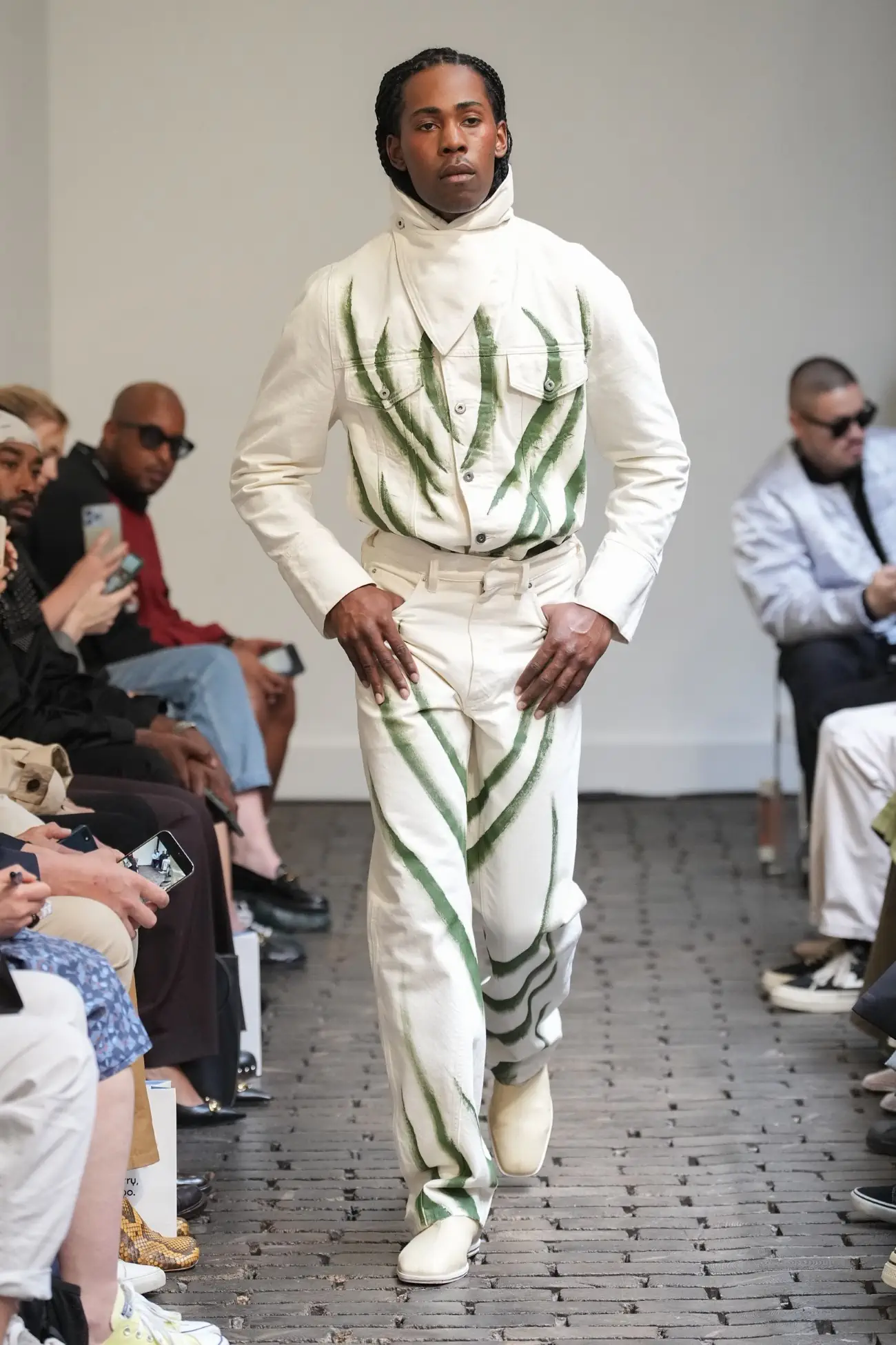 Pour Printemps 2025, Bianca Saunders revisite ses racines jamaïcaines