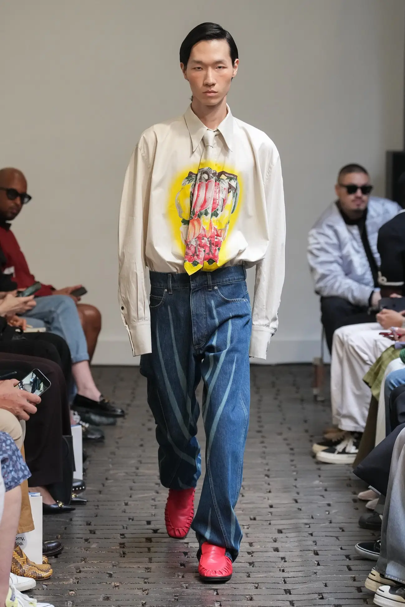 Pour Printemps 2025, Bianca Saunders revisite ses racines jamaïcaines