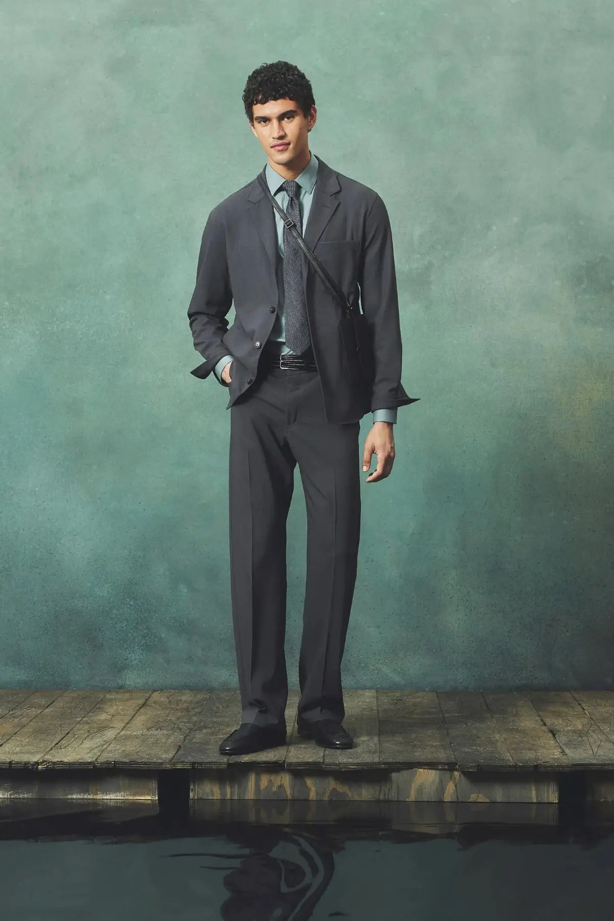 Canali dévoile une collection Printemps 2025 sereine, imprégnée d'héritage et conçue pour la vie moderne