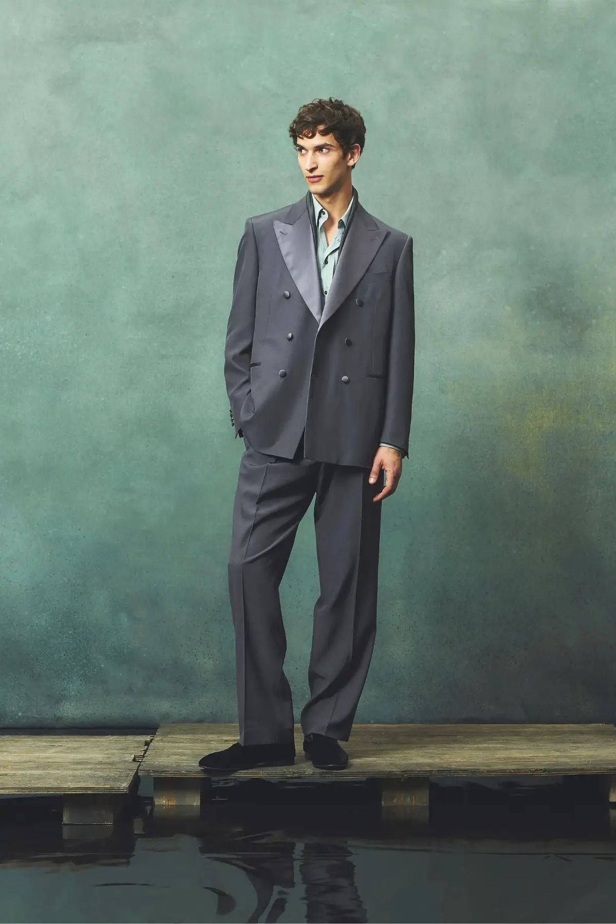 Canali dévoile une collection Printemps 2025 sereine, imprégnée d'héritage et conçue pour la vie moderne