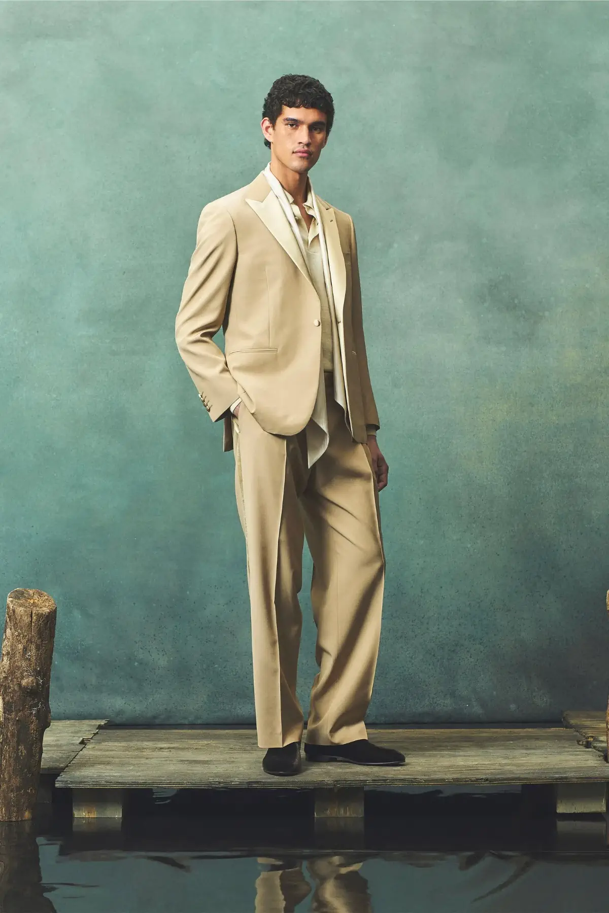 Canali dévoile une collection Printemps 2025 sereine, imprégnée d'héritage et conçue pour la vie moderne