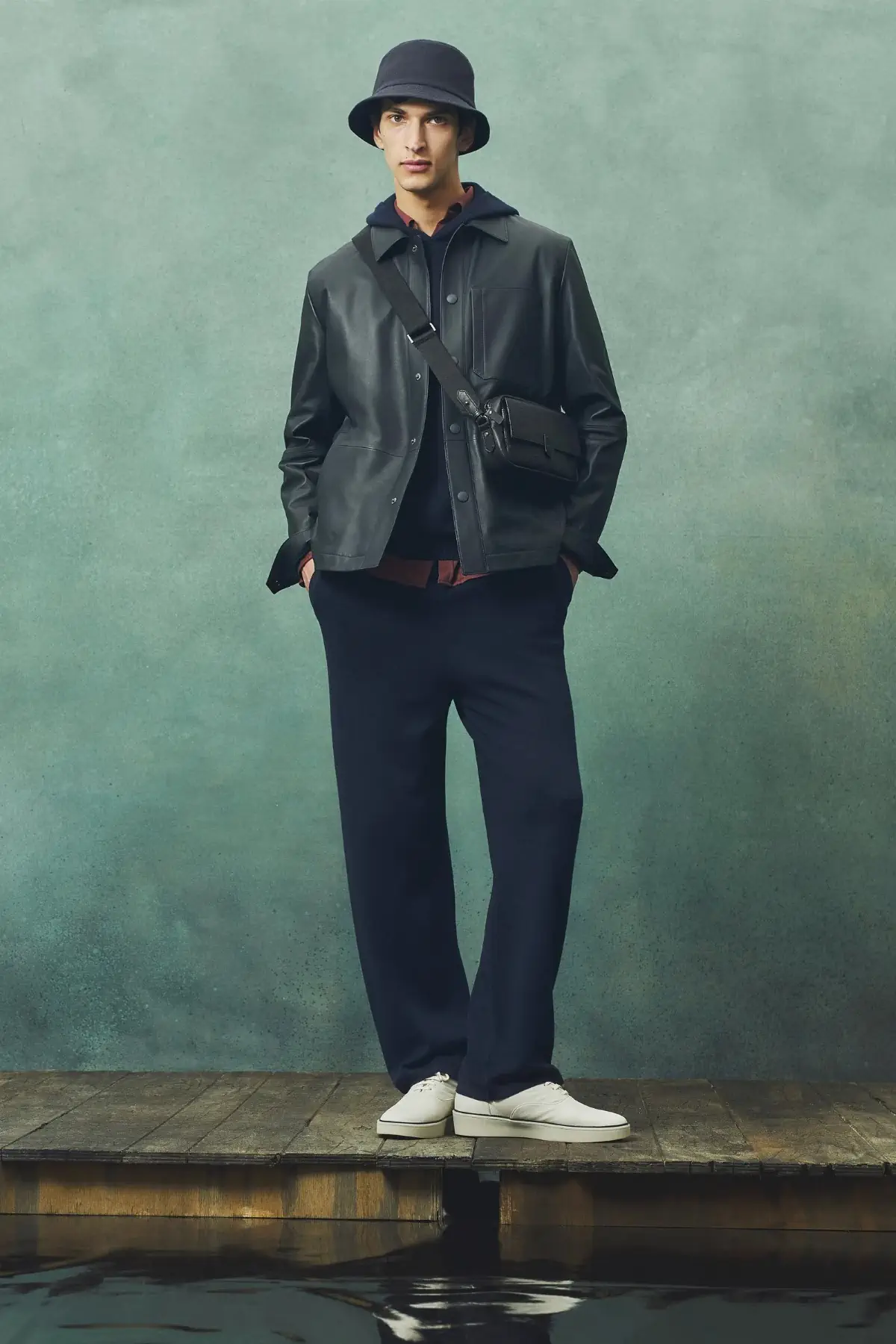 Canali dévoile une collection Printemps 2025 sereine, imprégnée d'héritage et conçue pour la vie moderne