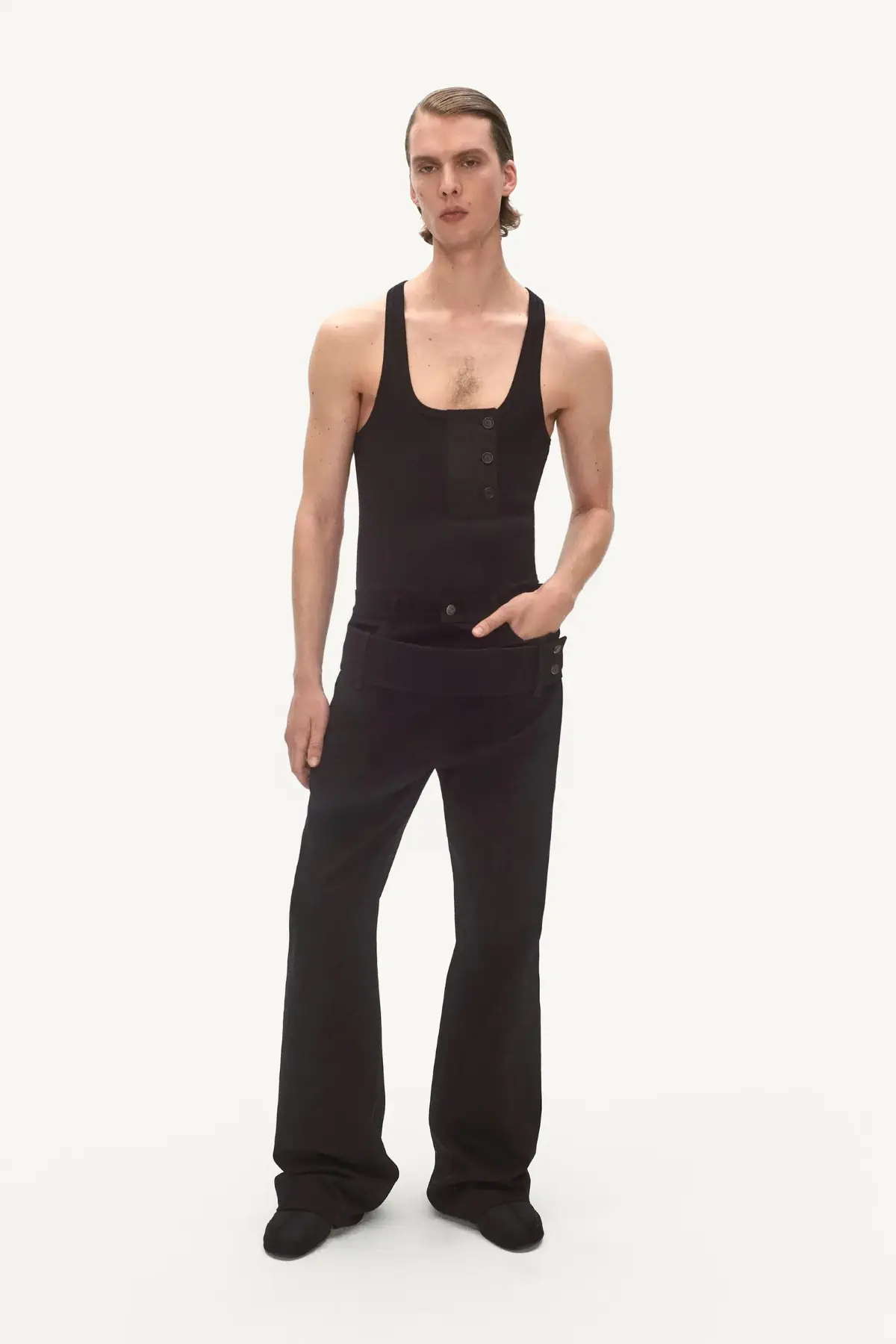 courrèges Printemps 2025, une évasion ensoleillée de la morosité parisienne