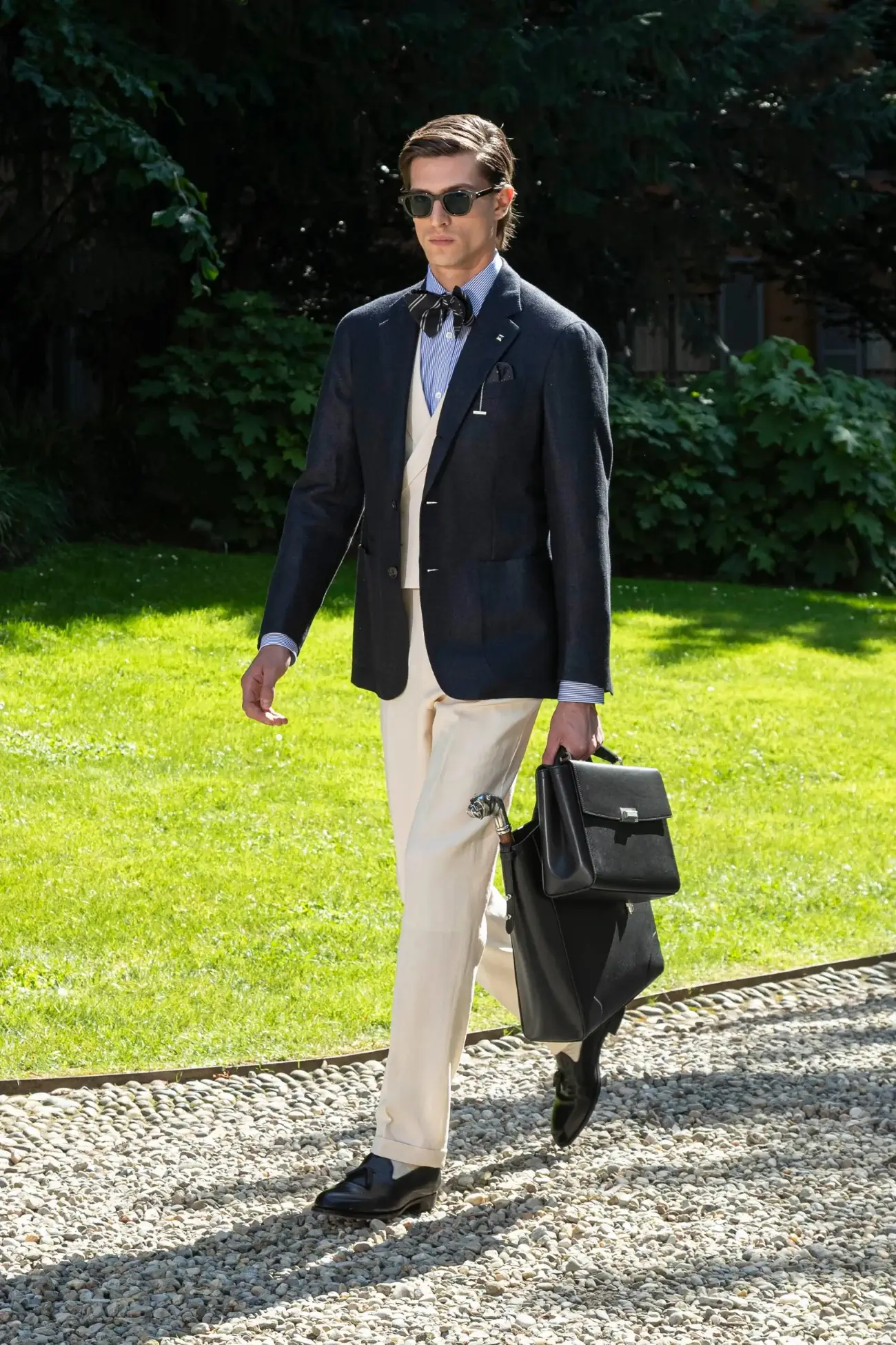 La collection Printemps 2025 de dunhill, une leçon d'élégance sartoriale britannique