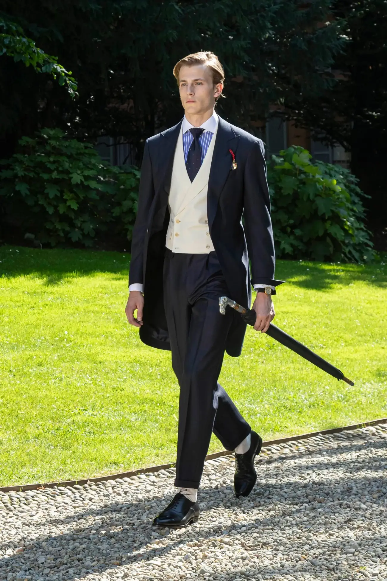 La collection Printemps 2025 de dunhill, une leçon d'élégance sartoriale britannique