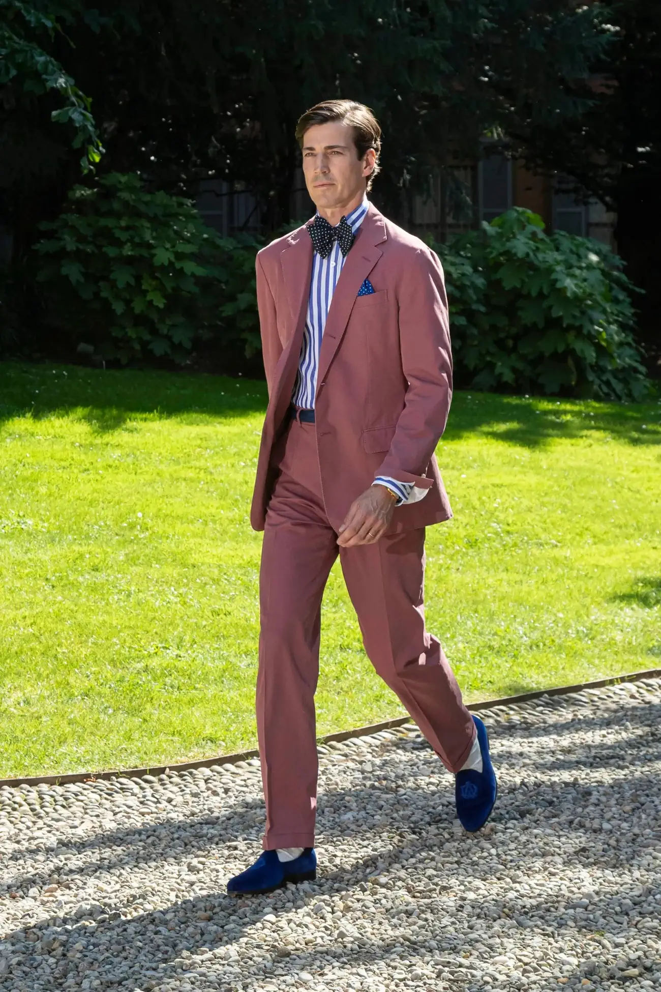 La collection Printemps 2025 de dunhill, une leçon d'élégance sartoriale britannique