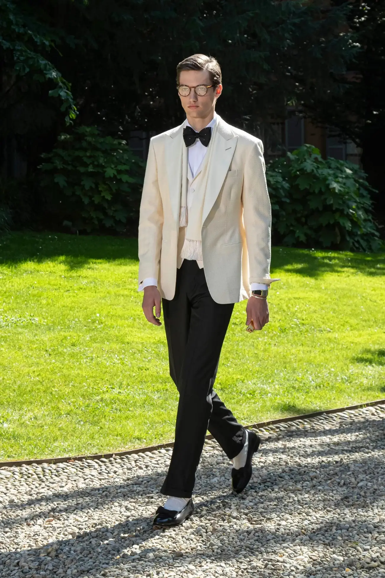 La collection Printemps 2025 de dunhill, une leçon d'élégance sartoriale britannique
