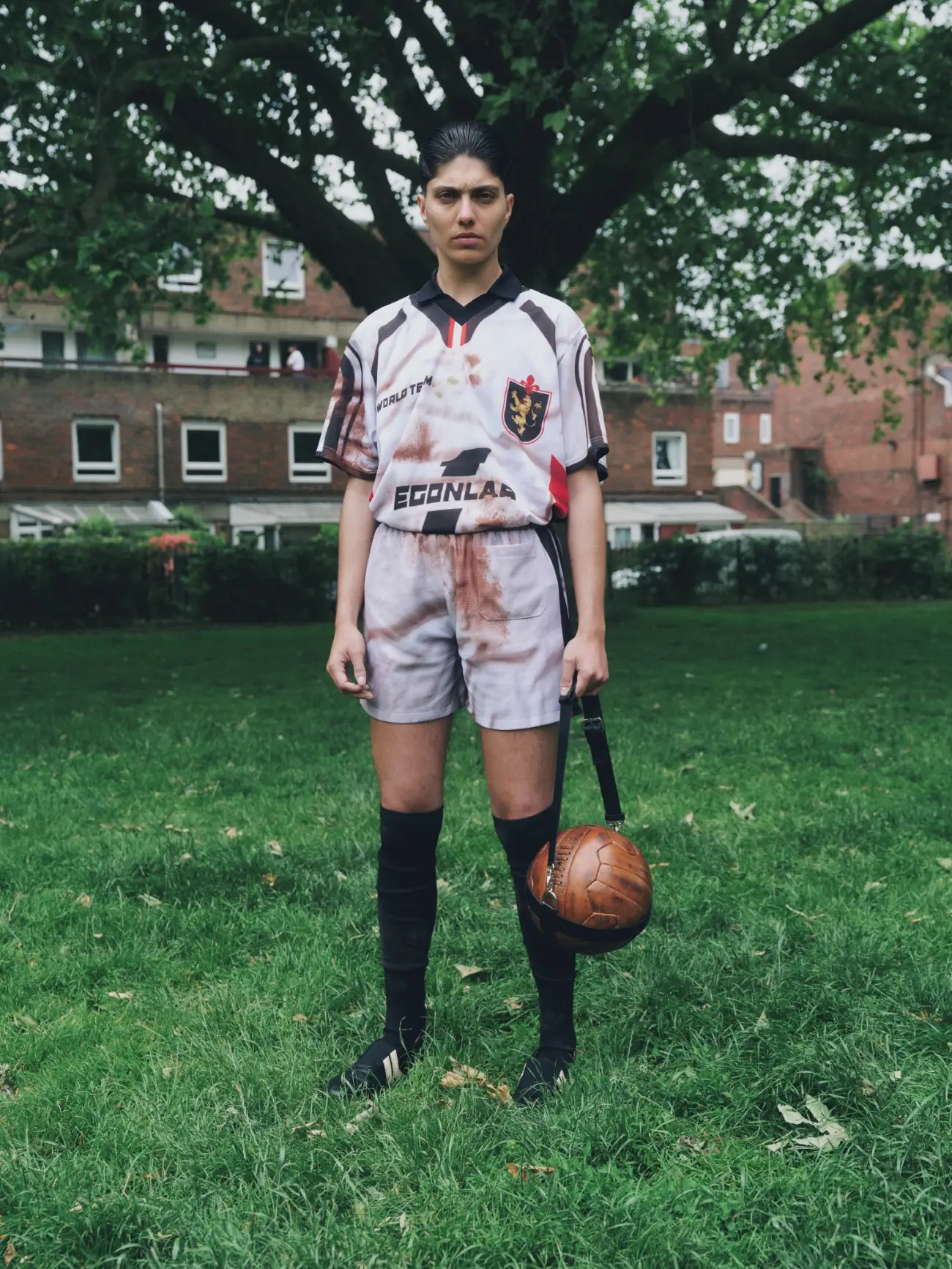 La collection Printemps 2025 d'EGONLAB, une exploration de la familiarité et de la fraîcheur inspirée de Londres