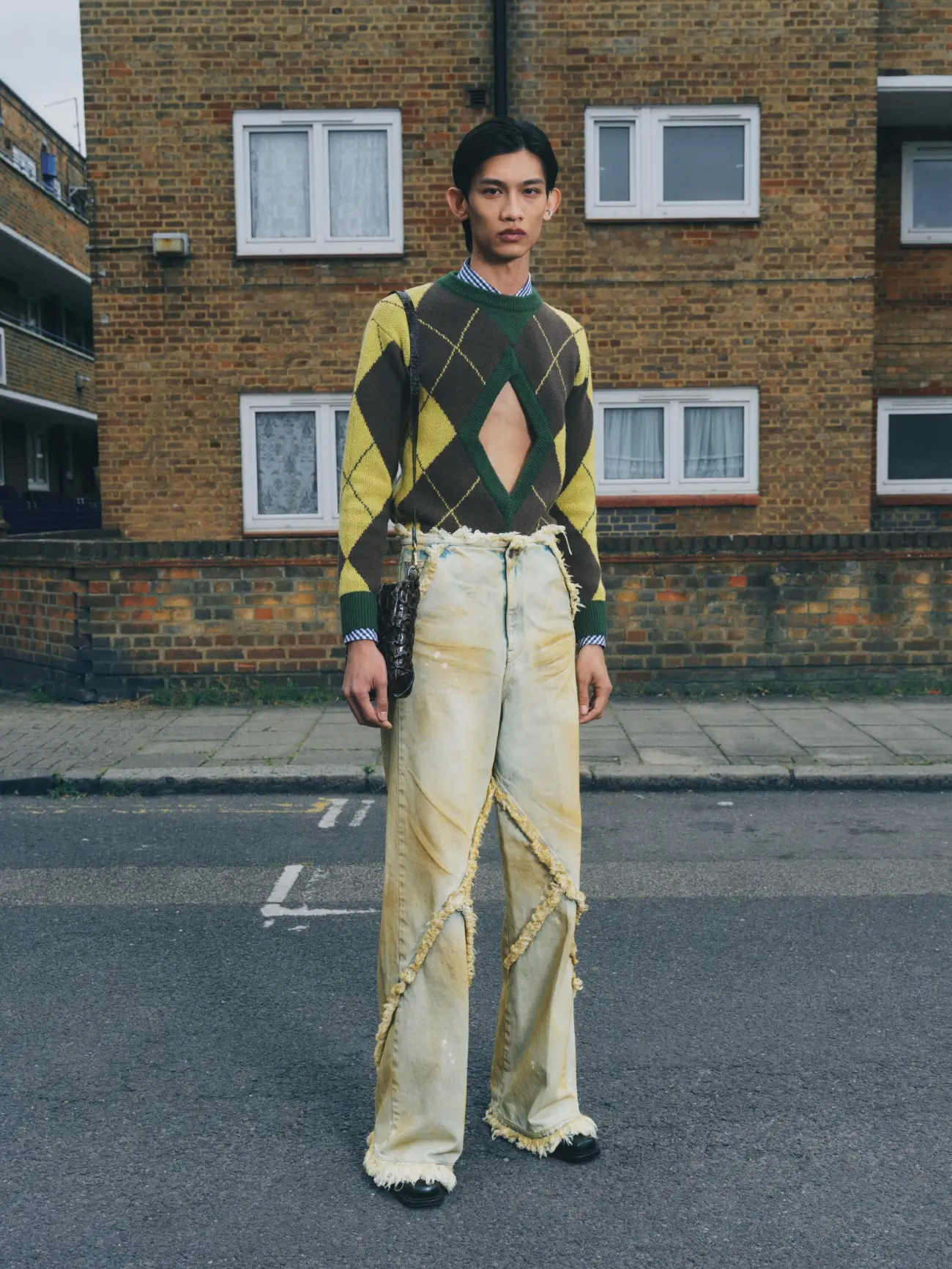 La collection Printemps 2025 d'EGONLAB, une exploration de la familiarité et de la fraîcheur inspirée de Londres