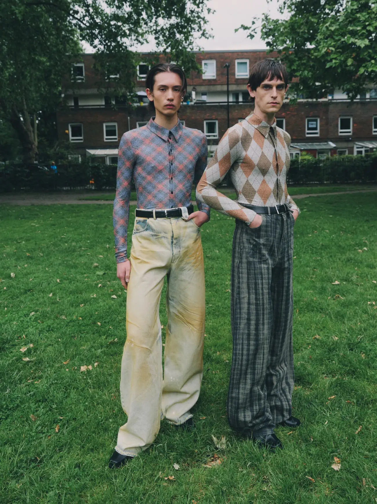 La collection Printemps 2025 d'EGONLAB, une exploration de la familiarité et de la fraîcheur inspirée de Londres