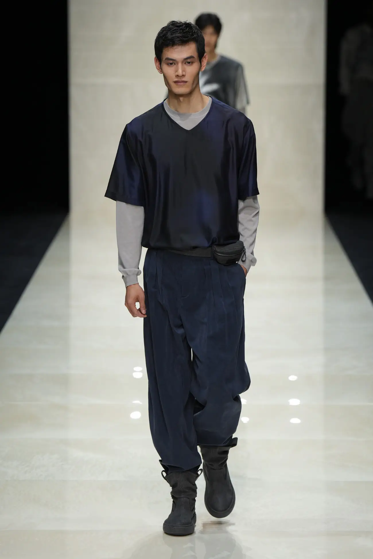 Giorgio Armani dévoile une collection Printemps 2025 décontractée