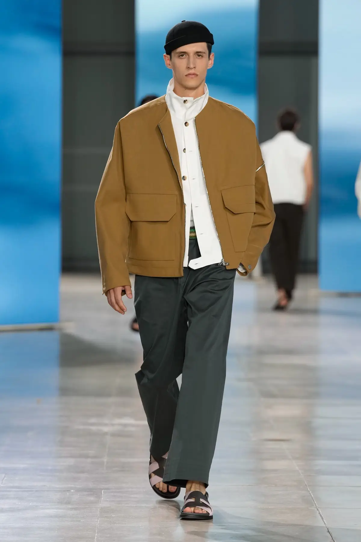 Hermès Printemps 2025, Une escapade au bord de la mer dans un confort luxueux