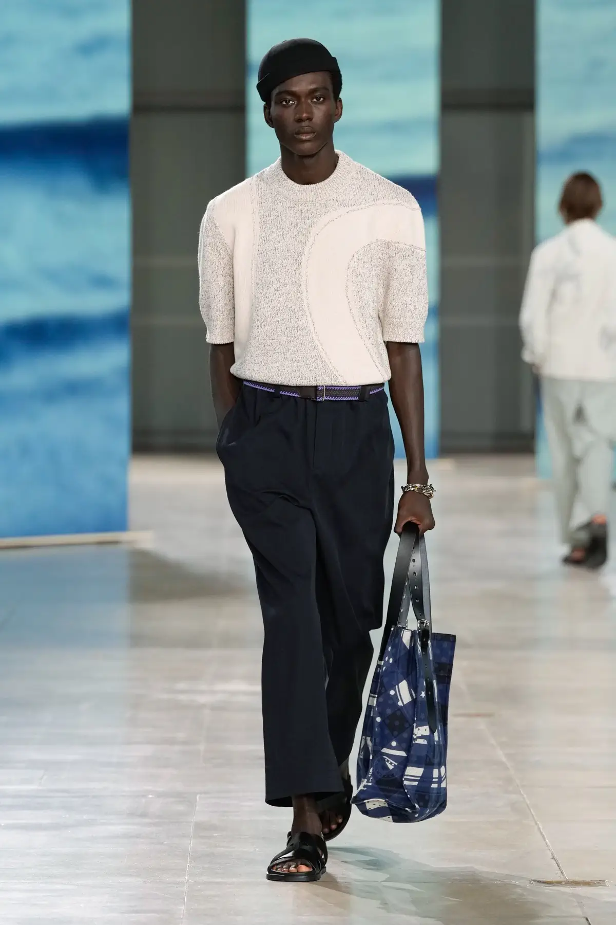 Hermès Printemps 2025, Une escapade au bord de la mer dans un confort luxueux