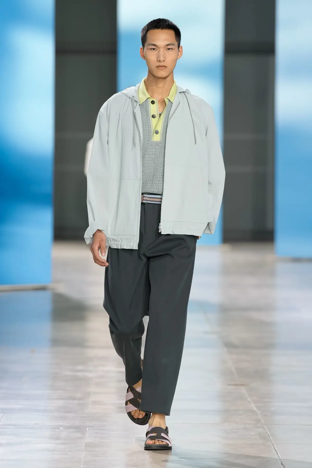 Hermès Printemps 2025, Une escapade au bord de la mer dans un confort luxueux