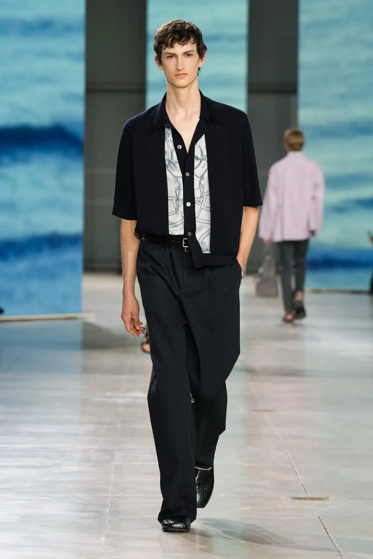 Hermès Printemps 2025, Une escapade au bord de la mer dans un confort luxueux