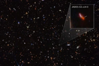 Le télescope spatial James Webb bat le record de distance cosmique en révélant une galaxie née 290 millions d'années seulement après le Big Bang