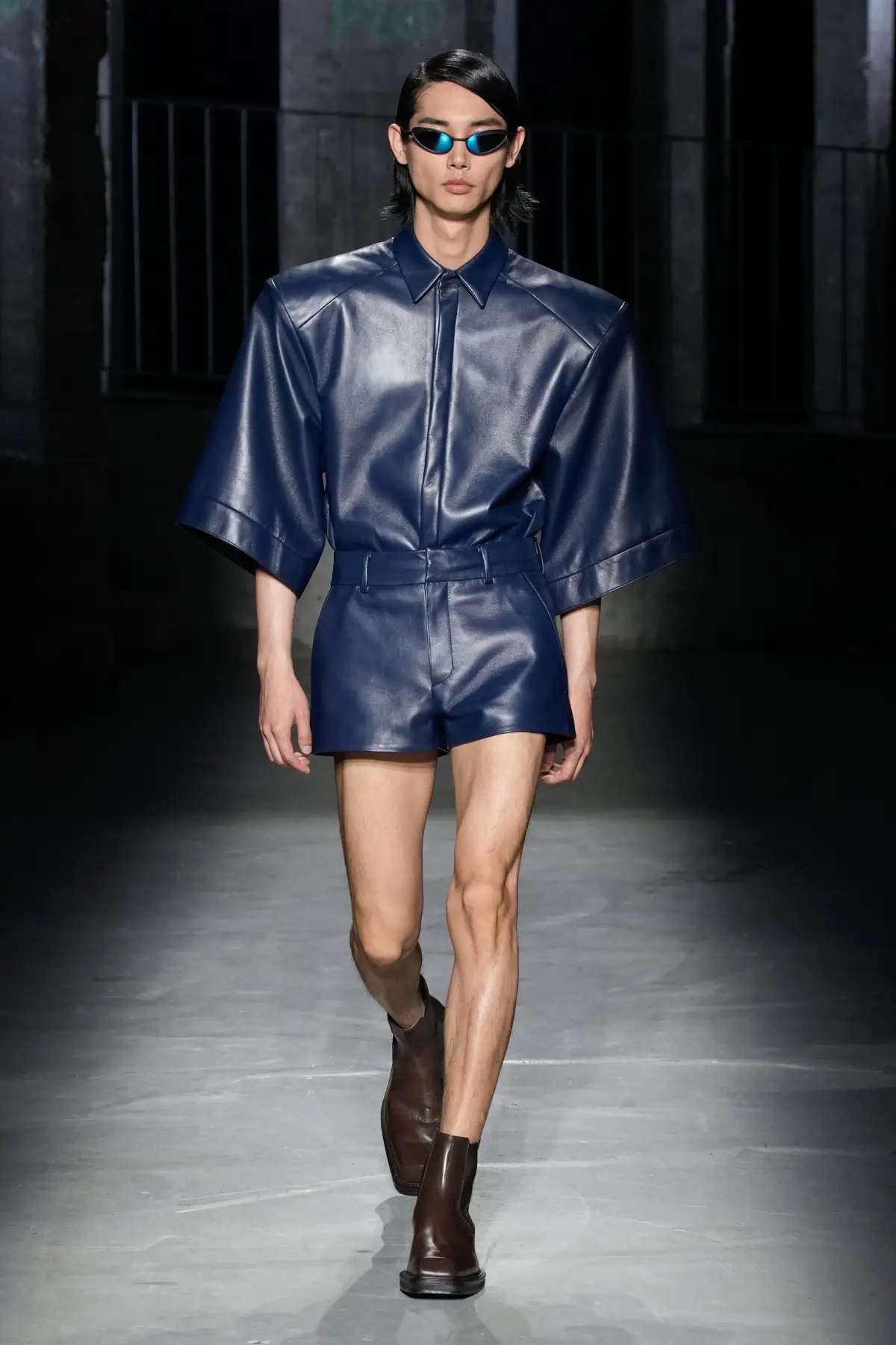 Juun.J Printemps 2025, une fusion de masculinité et de fluidité