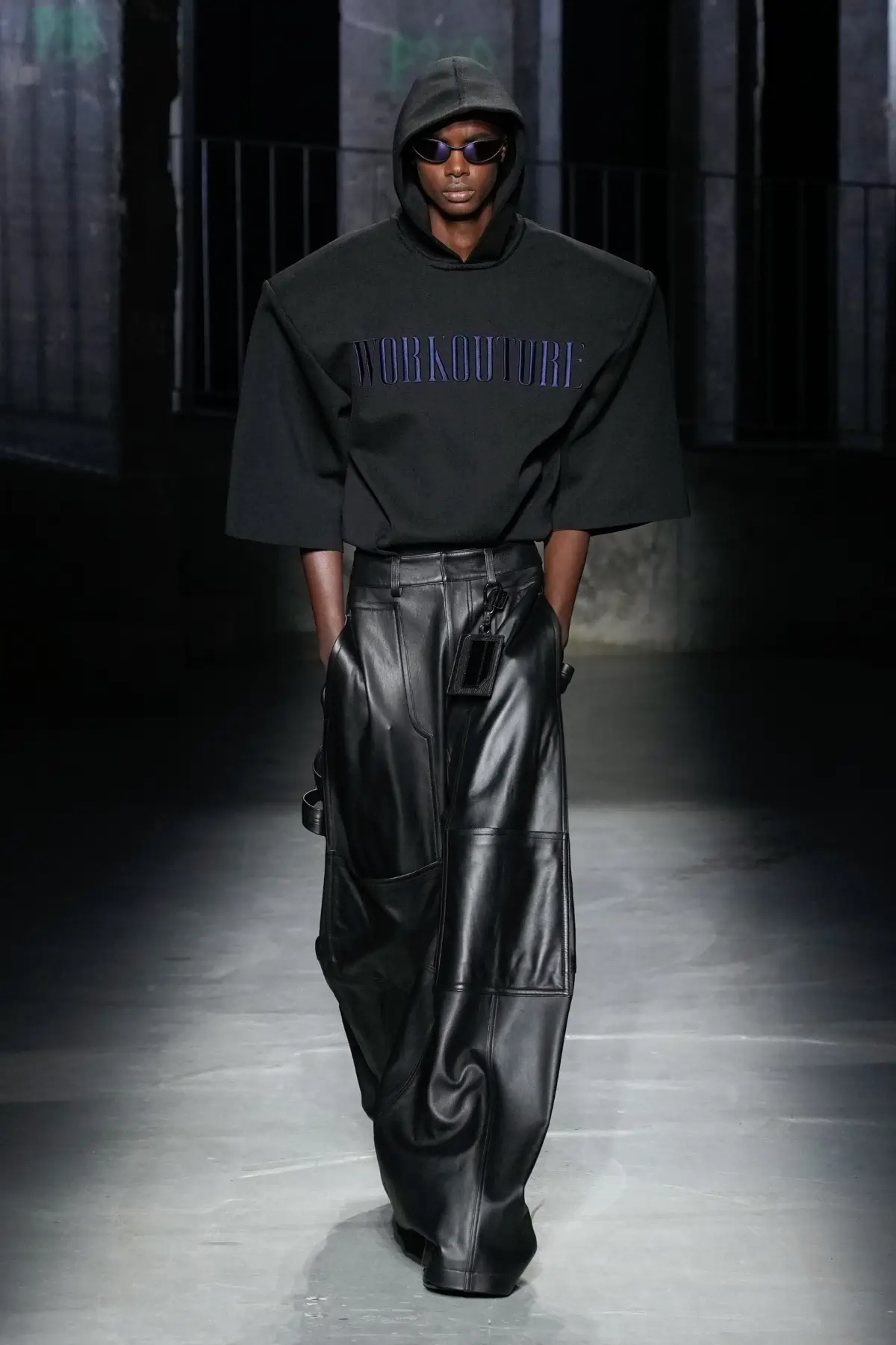 Juun.J Printemps 2025, une fusion de masculinité et de fluidité