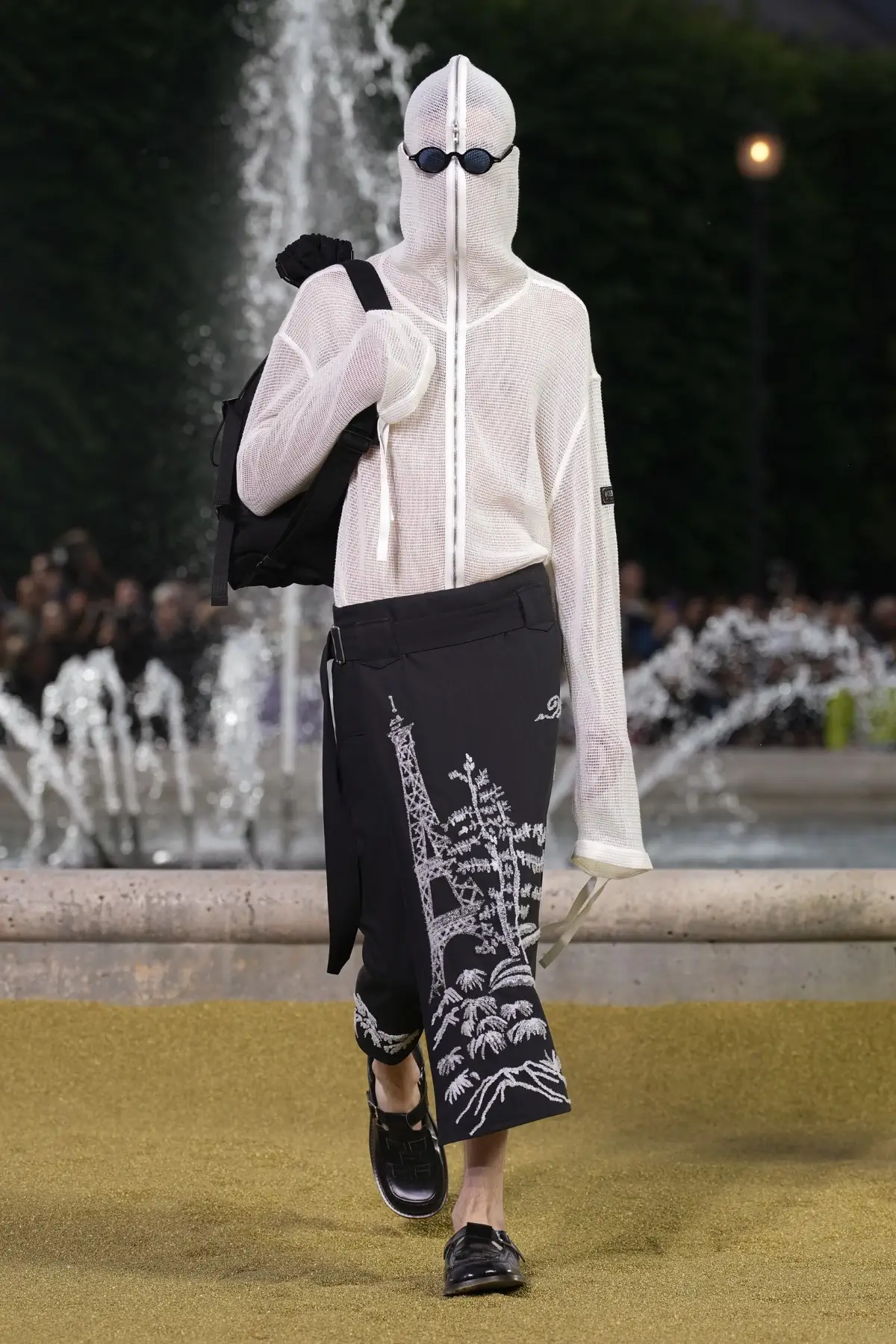 Nigo emmène KENZO dans une aventure dorée pour le Printemps 2025