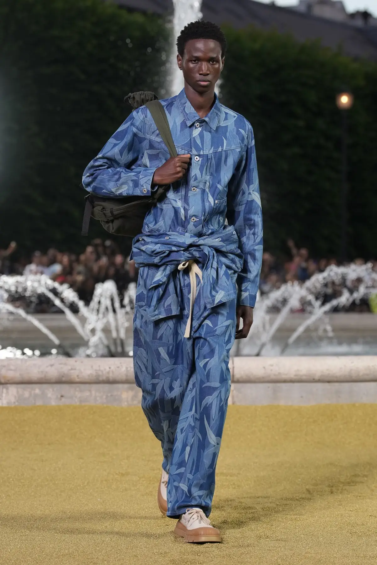 Nigo emmène KENZO dans une aventure dorée pour le Printemps 2025
