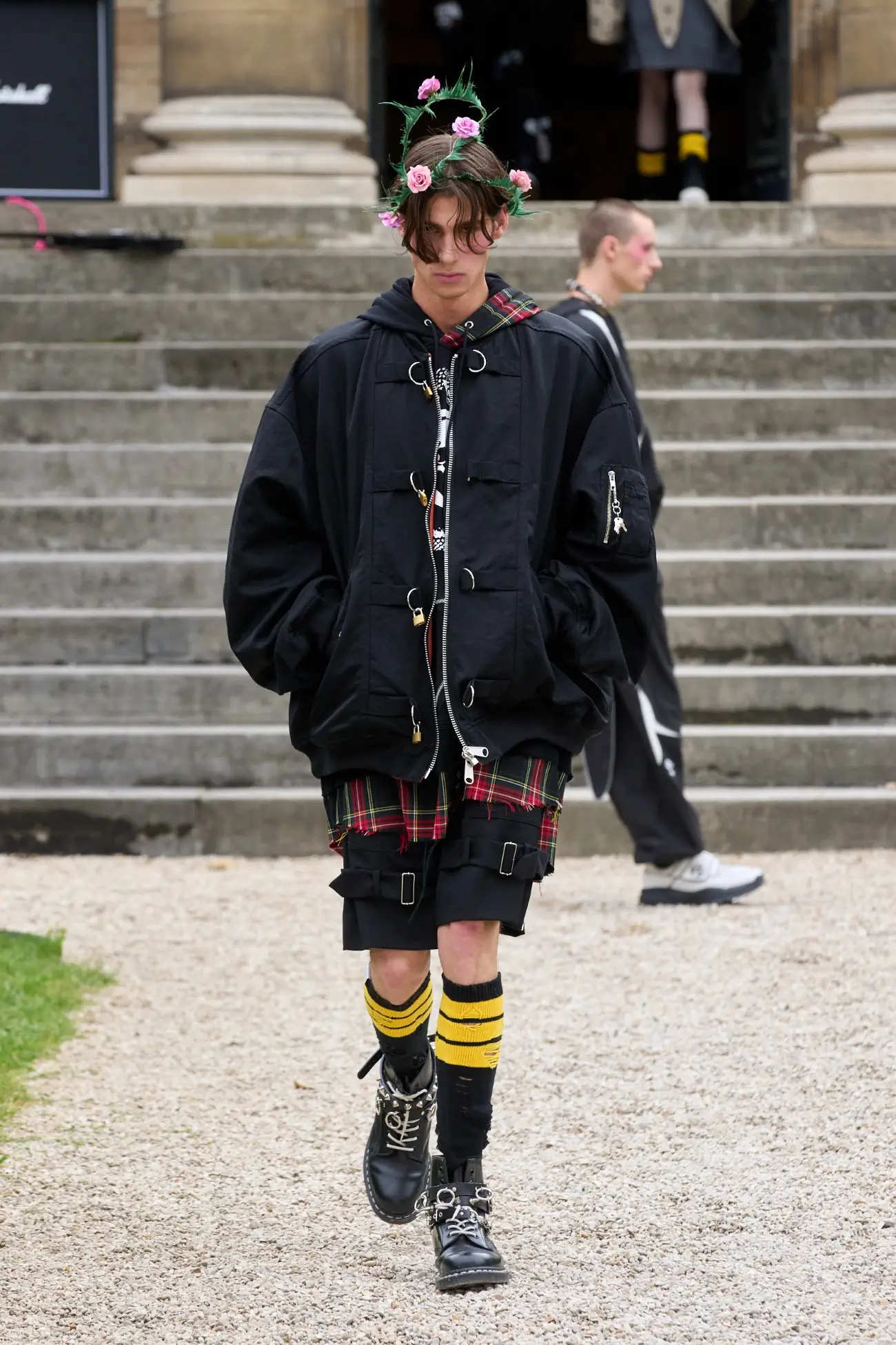 La collection Printemps 2025 de KIDILL, une fusion du street style tokyoïte et de l'inspiration Harajuku