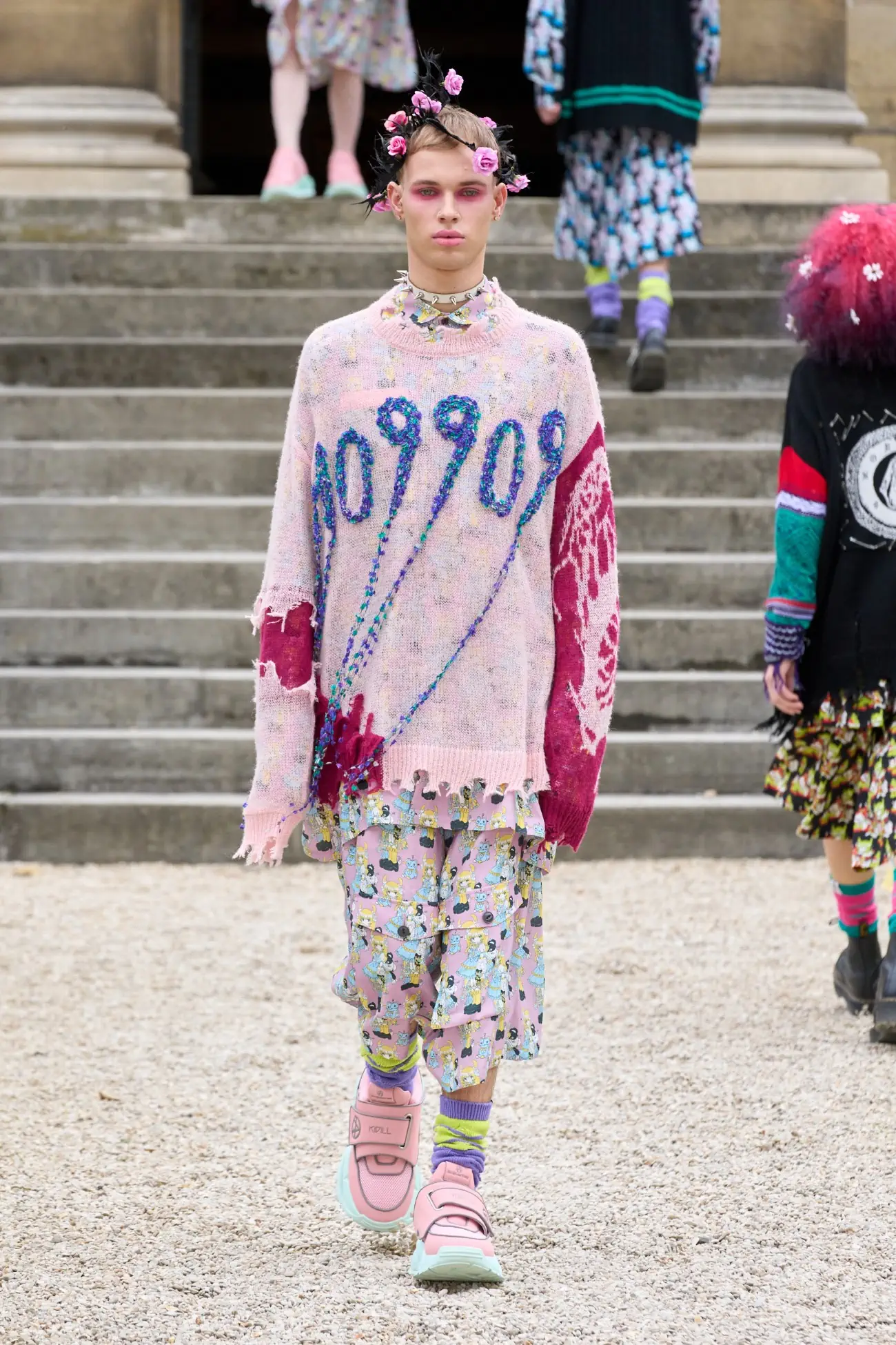 La collection Printemps 2025 de KIDILL, une fusion du street style tokyoïte et de l'inspiration Harajuku