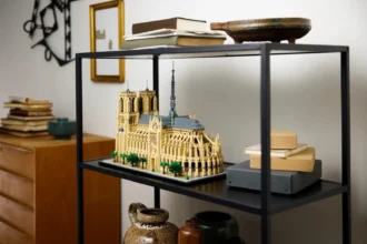 LEGO recrée Notre-Dame de Paris dans un superbe ensemble de 4 383 pièces