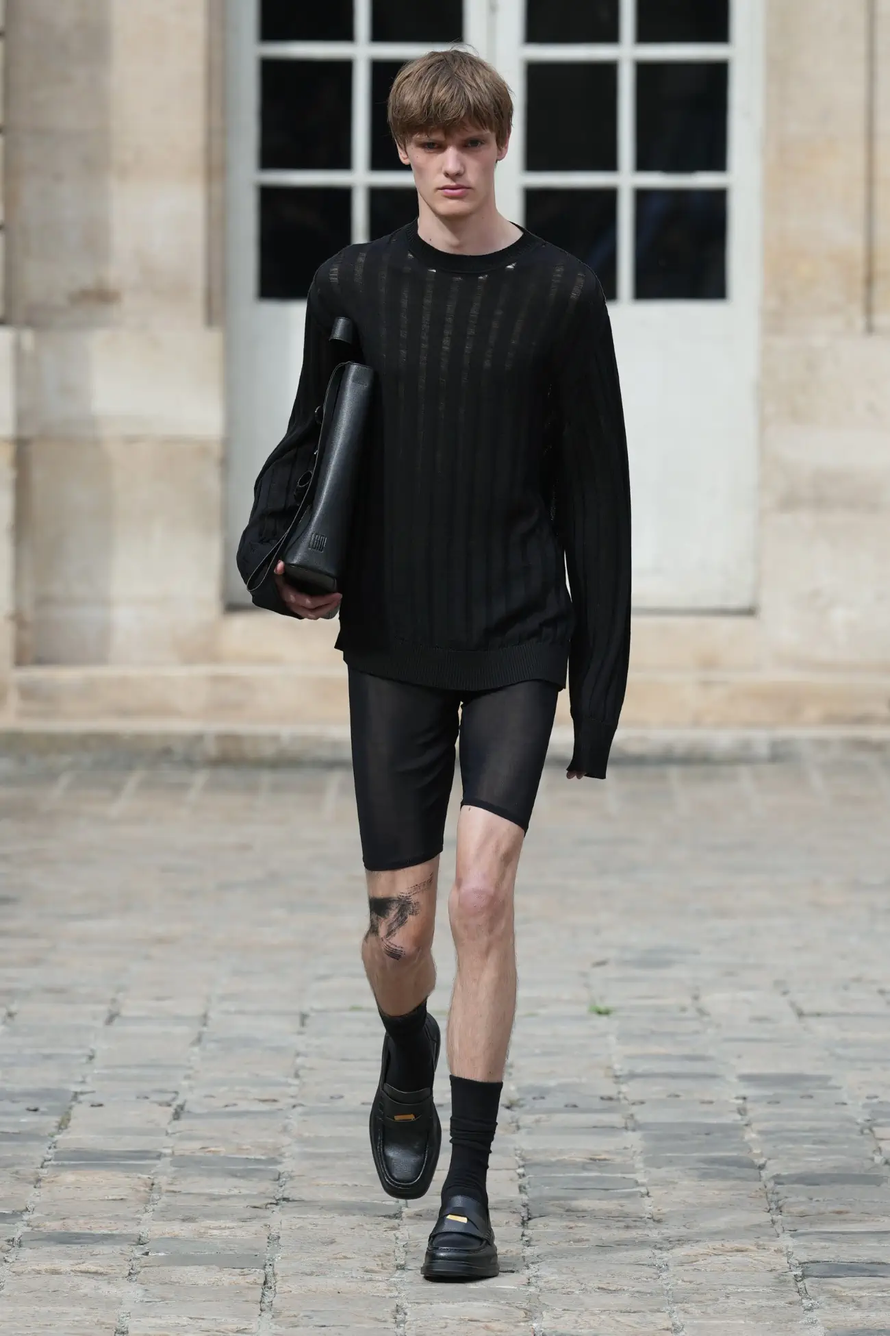 LGN LOUIS GABRIEL NOUCHI dévoile une intrigante collection printemps 2025 inspirée par “Le Parfum”