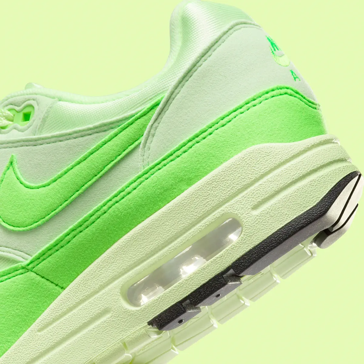 La Nike Air Max 1 “Vapor Green” se pare de néons pour l'automne
