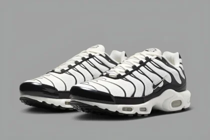 La Nike Air Max Plus se pare de teintes “Panda” pour une sortie prête pour l'été