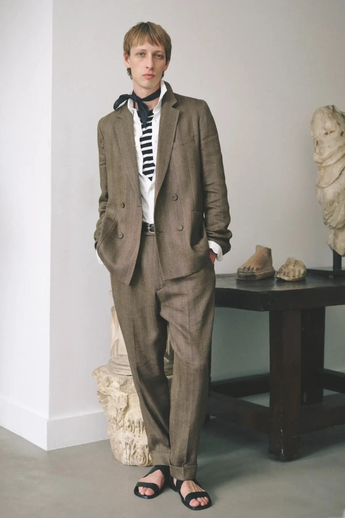 Officine Générale Printemps 2025, la nonchalance parisienne rencontre le détachement artistique