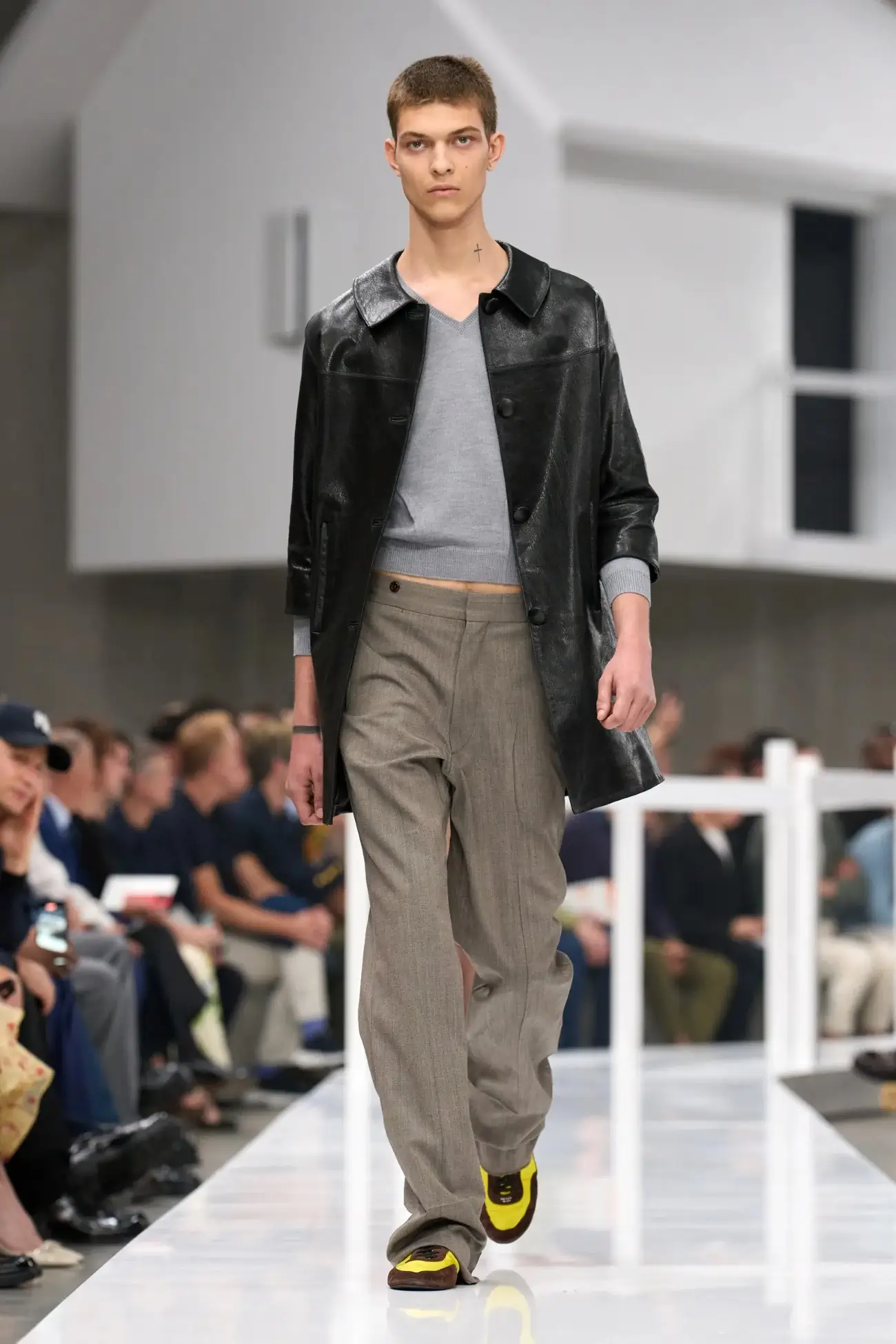 PRADA Printemps 2025, un voyage dans le passé