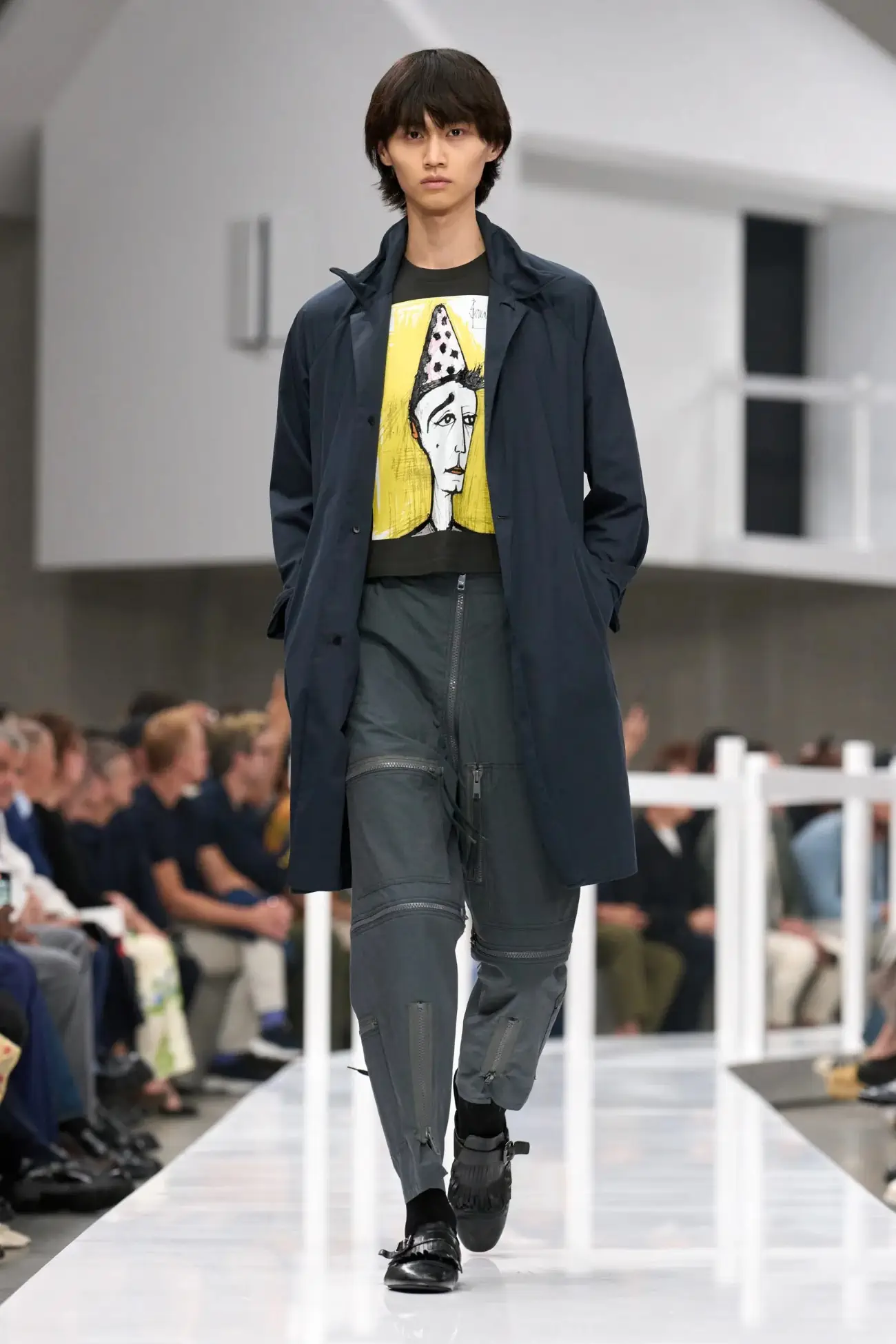 PRADA Printemps 2025, un voyage dans le passé
