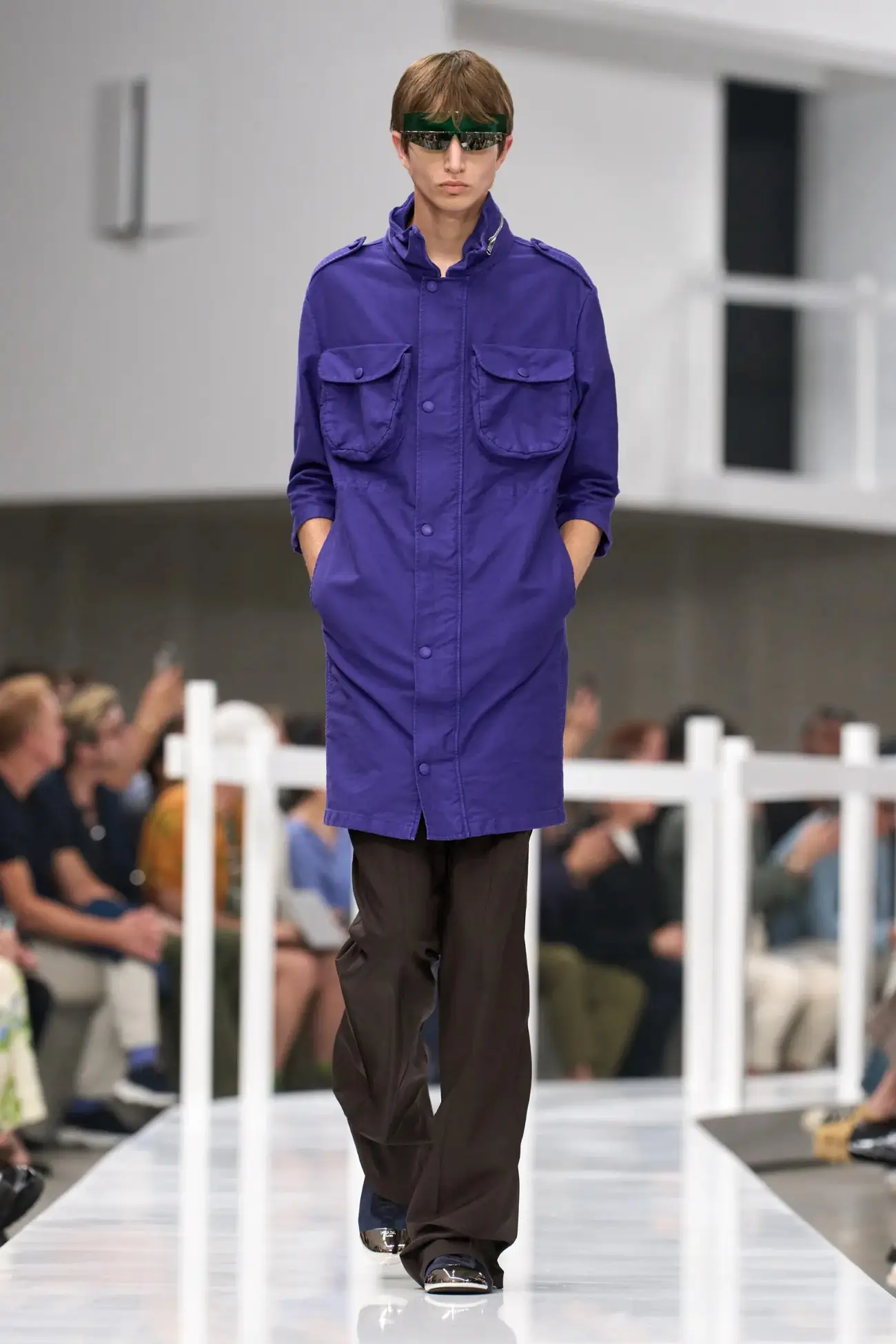 PRADA Printemps 2025, un voyage dans le passé